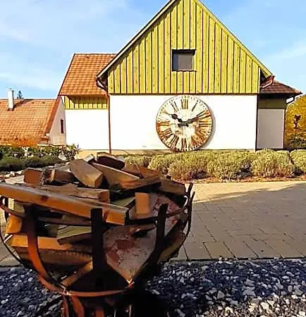 Pajta Es Vendeghaz Bed & Breakfast Szomod