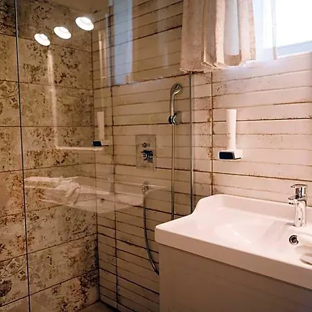 Bed & Breakfast Pajta Es Vendeghaz Szomod