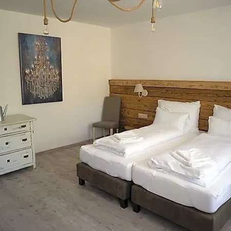 Bed & Breakfast Pajta Es Vendeghaz 3*