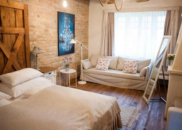 B&B Pajta Es Vendeghaz 3*